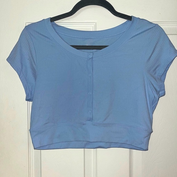 Offline Blue Button-Up Crop Yoga Top Size Medium - Picture 1 of 3